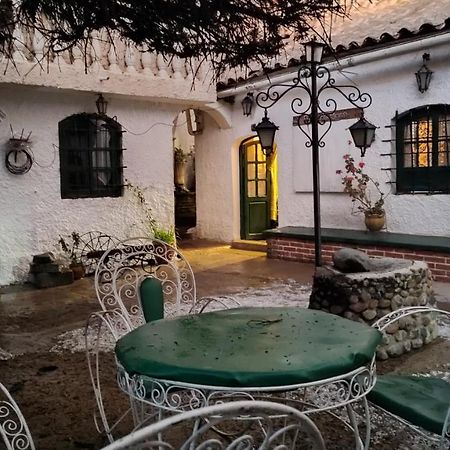 Hotel Casa de Huéspedes María Victoria Potosí Esterno foto